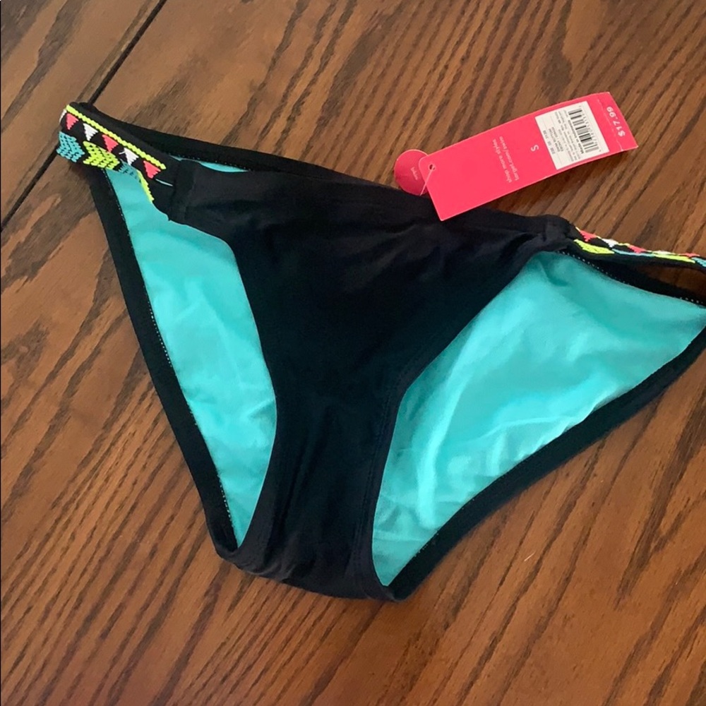 Black bikini bottoms